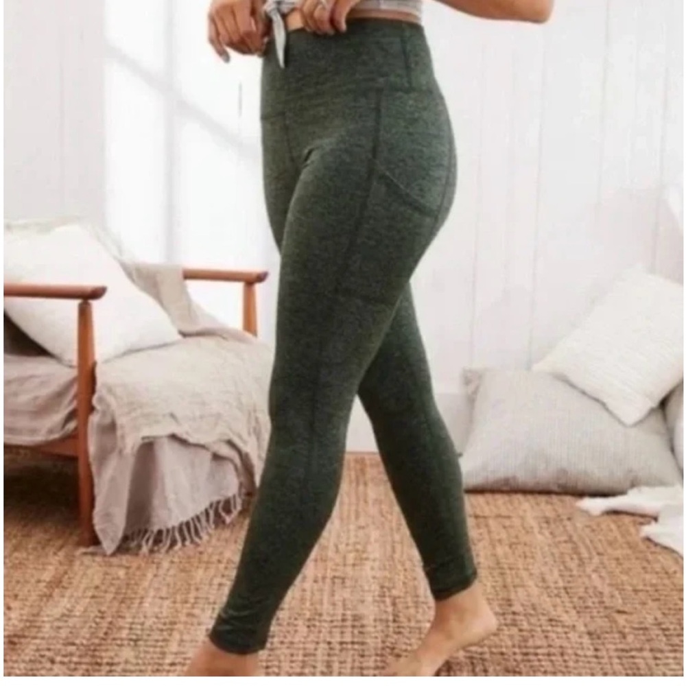 Offline by Aerie | The Hugger Legging - Hi Rise | Heather Green | Medium